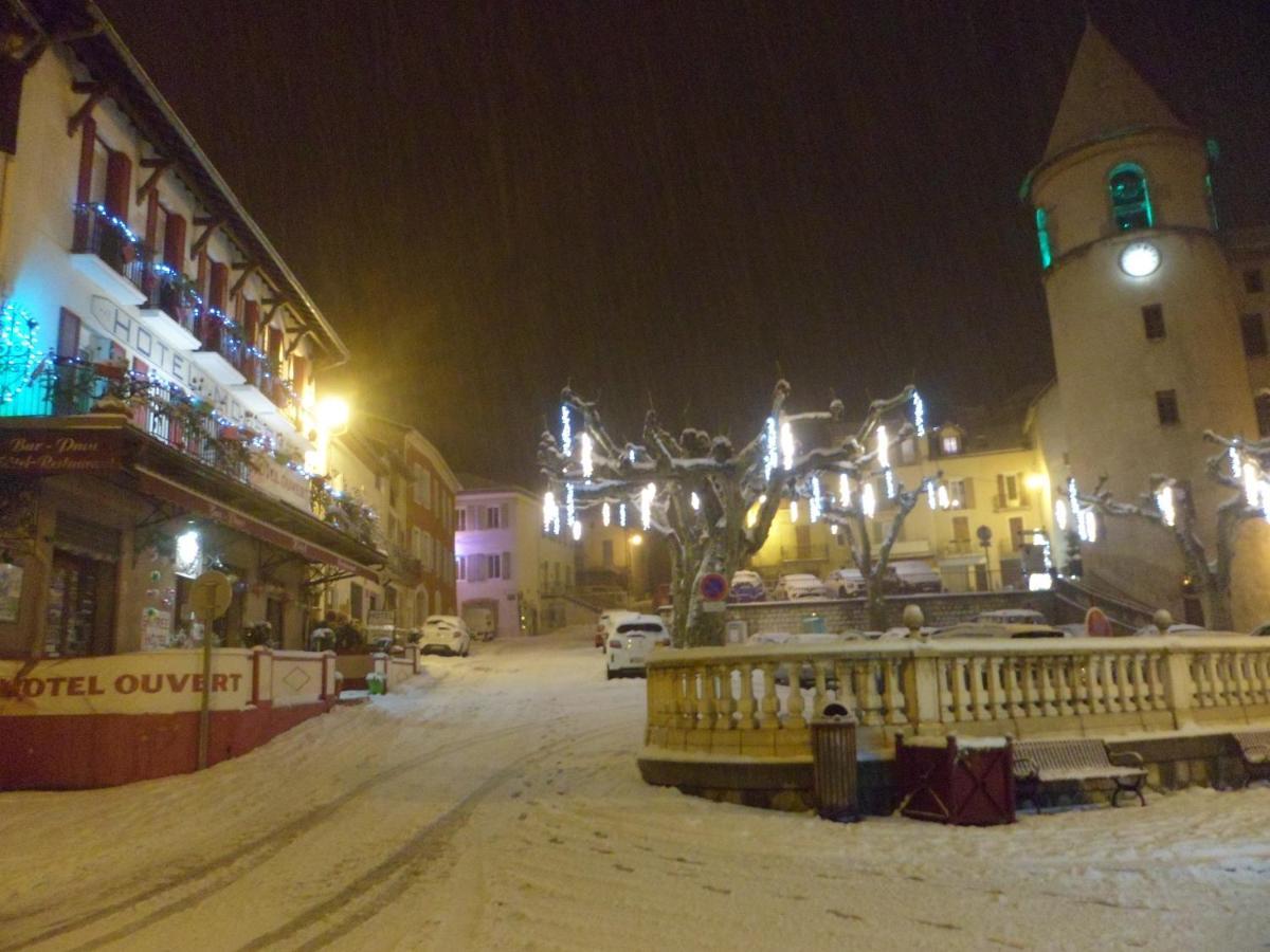 Le Moderne Veynes - Location D'Appartements A La Nuitee Bagian luar foto