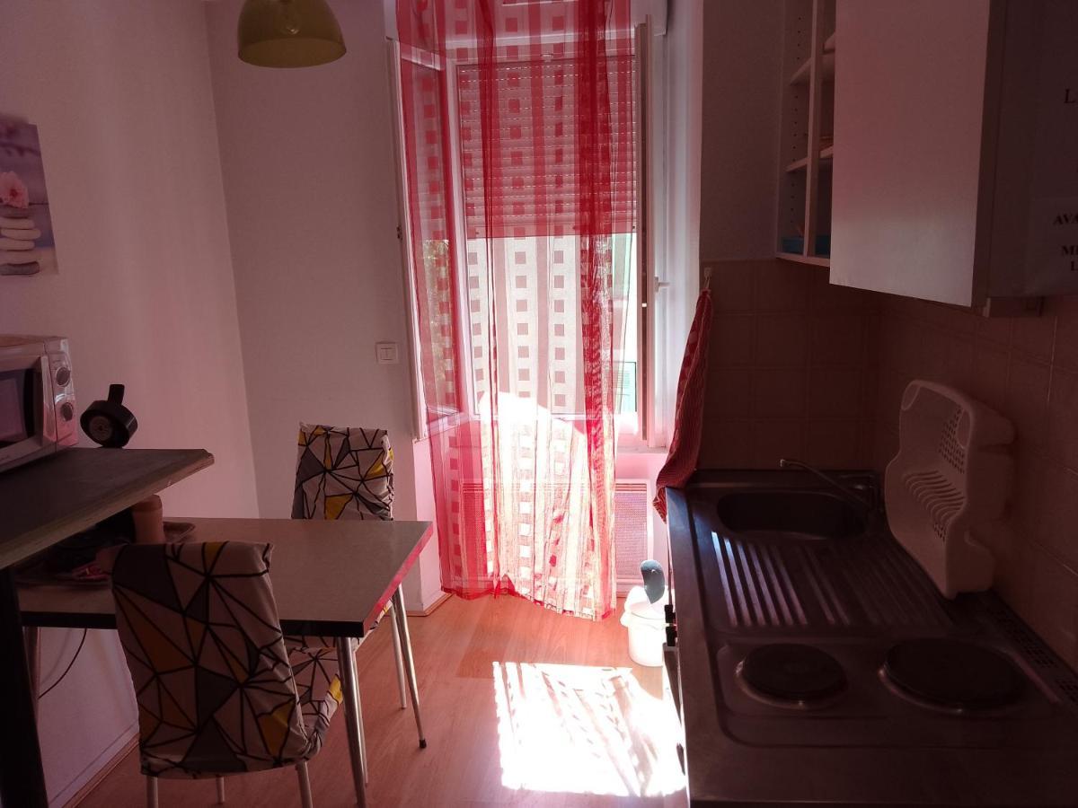 Le Moderne Veynes - Location D'Appartements A La Nuitee Bagian luar foto